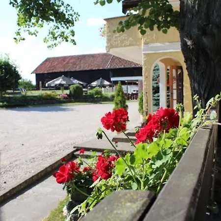 Folwark & Restauracja Πάρκο διακοπών Tumiany