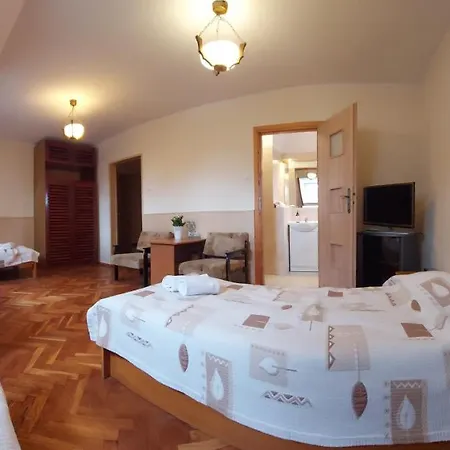 Folwark & Restauracja 3*