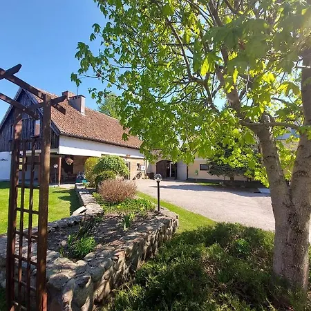 Folwark & Restauracja 3*