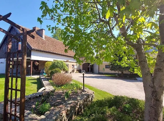 Folwark & Restauracja 3*